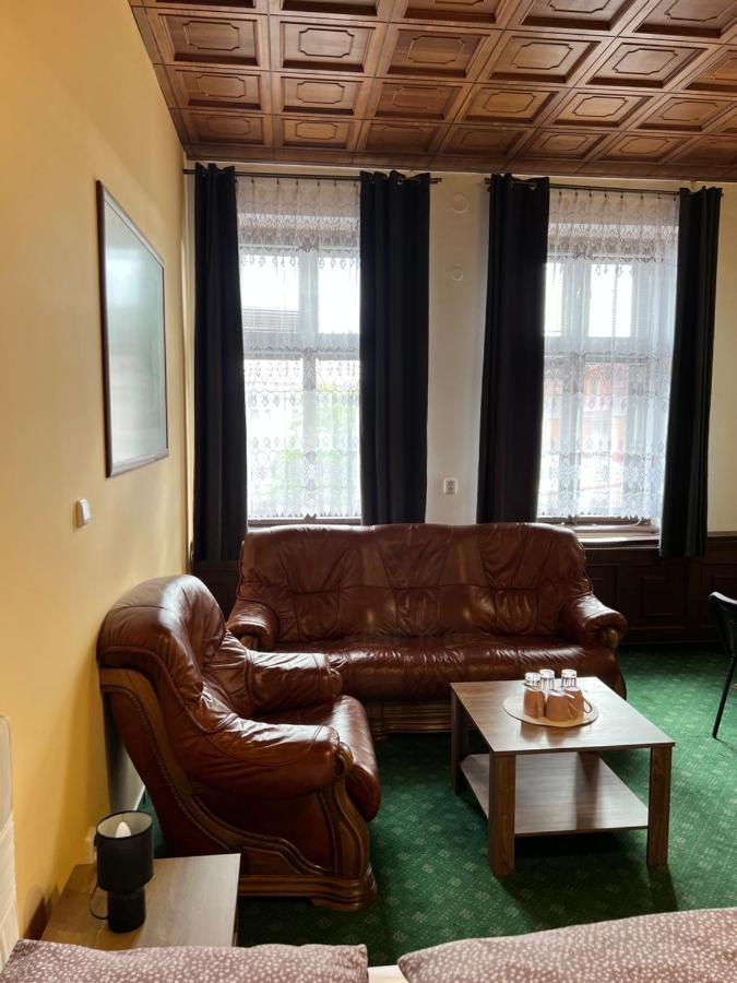 Hotel Maxim Frydek-Mistek Luaran gambar