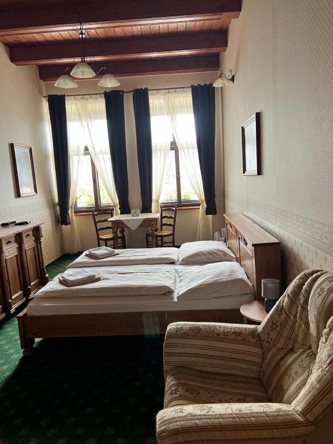 Hotel Maxim Frydek-Mistek Luaran gambar