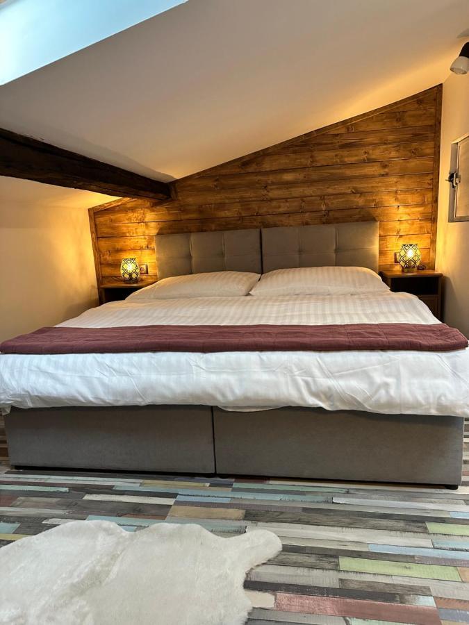 Hotel Maxim Frydek-Mistek Luaran gambar