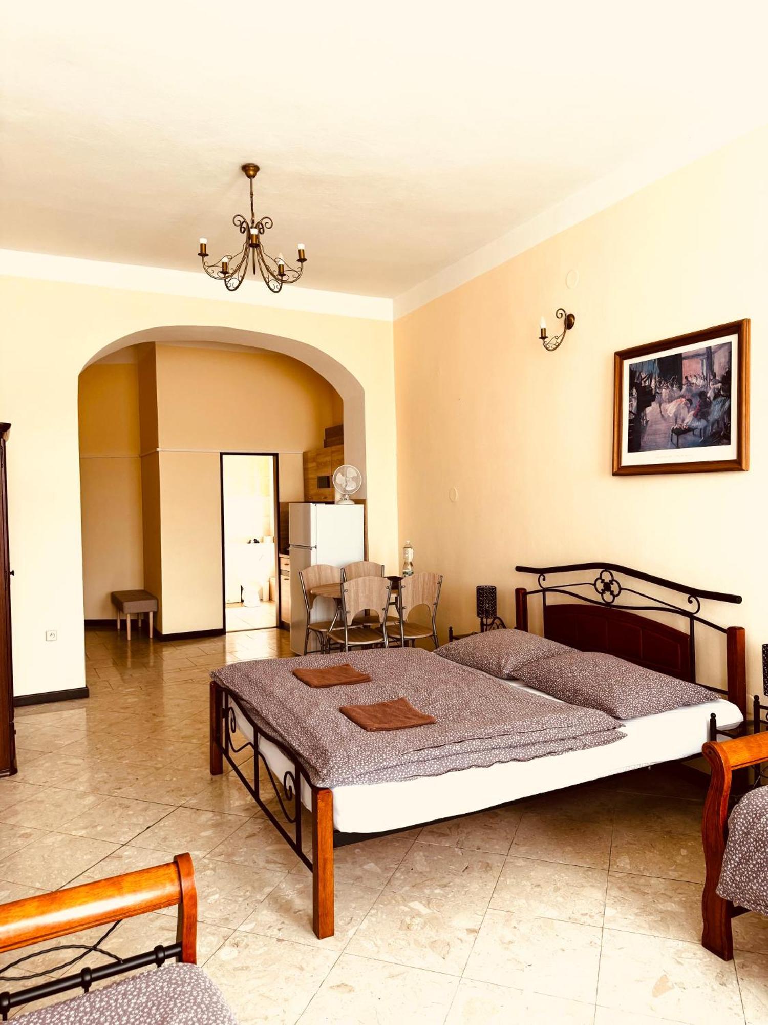 Hotel Maxim Frydek-Mistek Luaran gambar