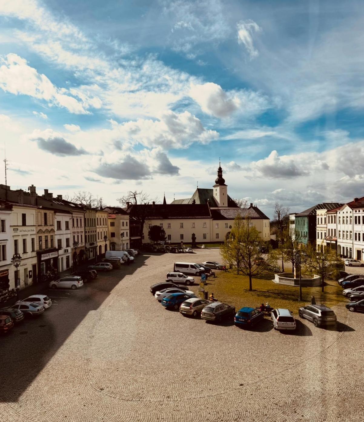 Hotel Maxim Frydek-Mistek Luaran gambar